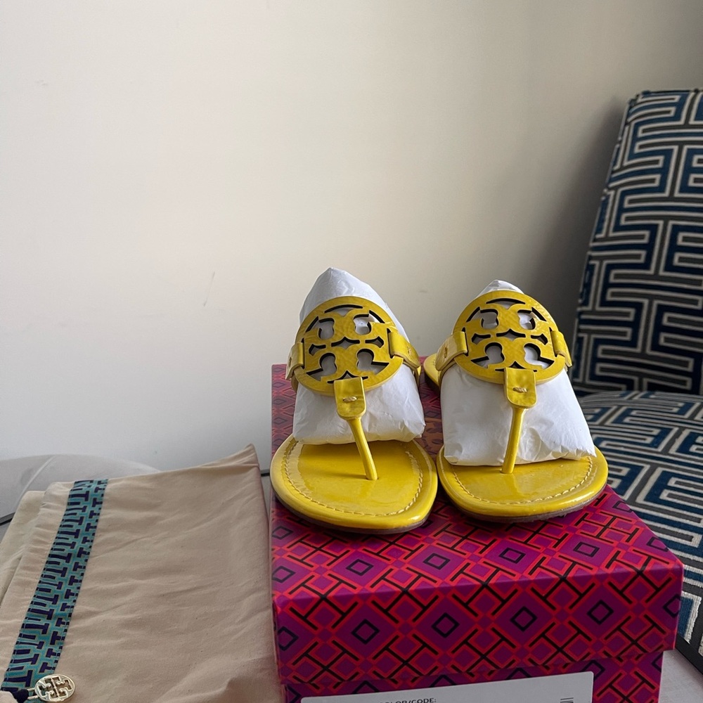 Sandal
